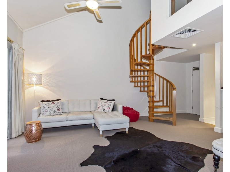 64B/211 Wellington Parade South, East Melbourne VIC 3002