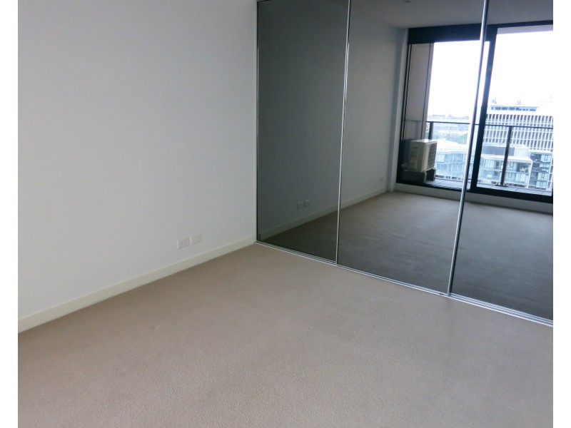 1702/50 Albert Road, South Melbourne VIC 3205