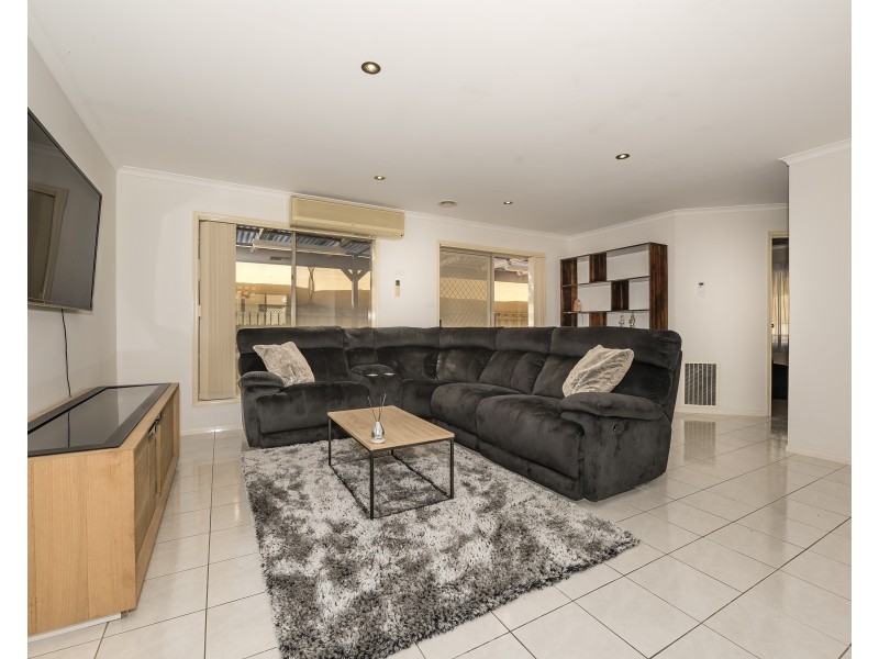 38 Samuel Court, Bundoora VIC 3083