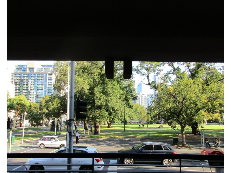 2/18 Dudley Street, West Melbourne VIC 3003