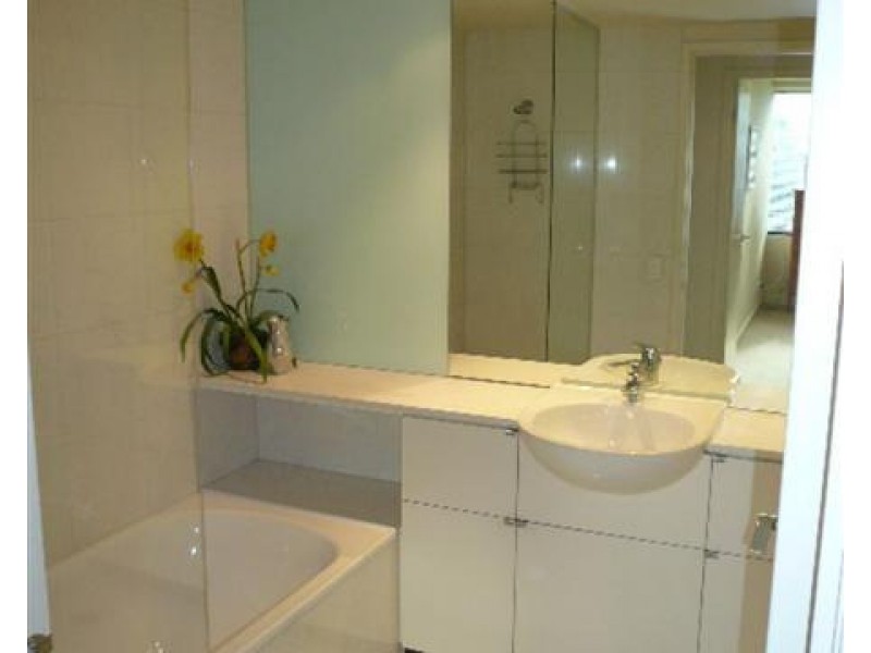 1703/80 Clarendon Street, South Melbourne VIC 3205