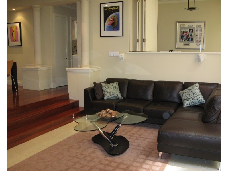 3B/5 Mill Place, Melbourne VIC 3000