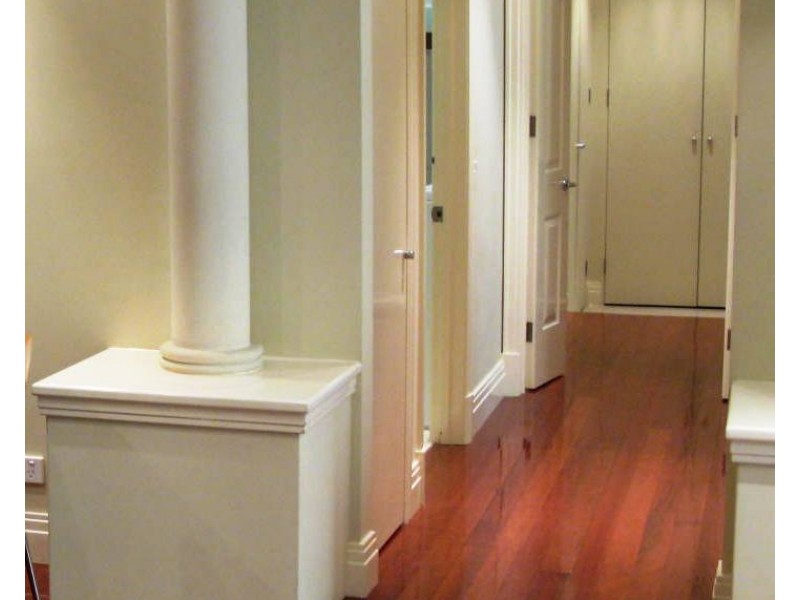 3B/5 Mill Place, Melbourne VIC 3000