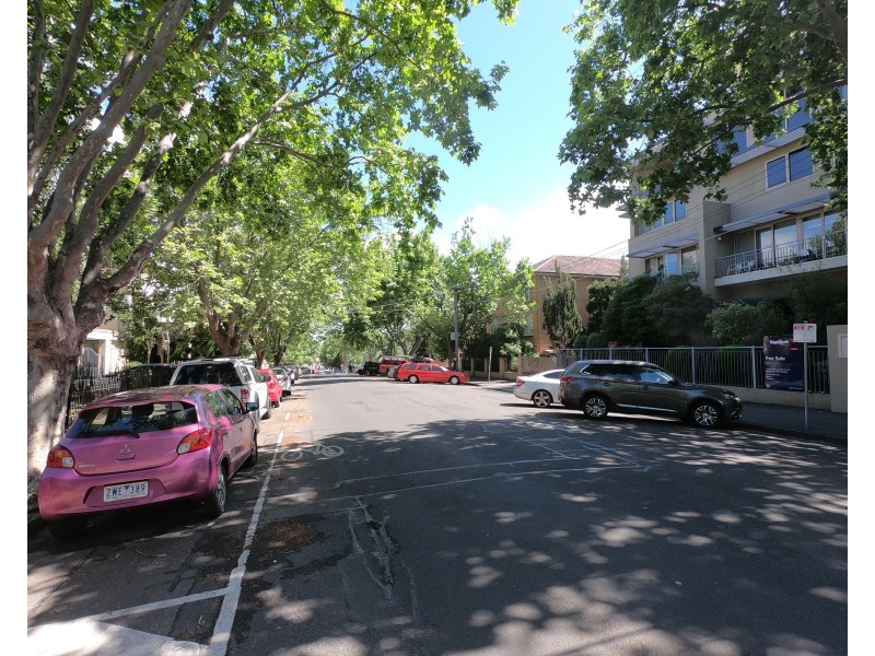 2/23 Acland Street, St Kilda VIC 3182