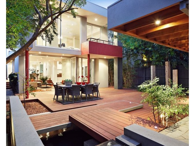 8 Woodside Crescent, Toorak VIC 3142