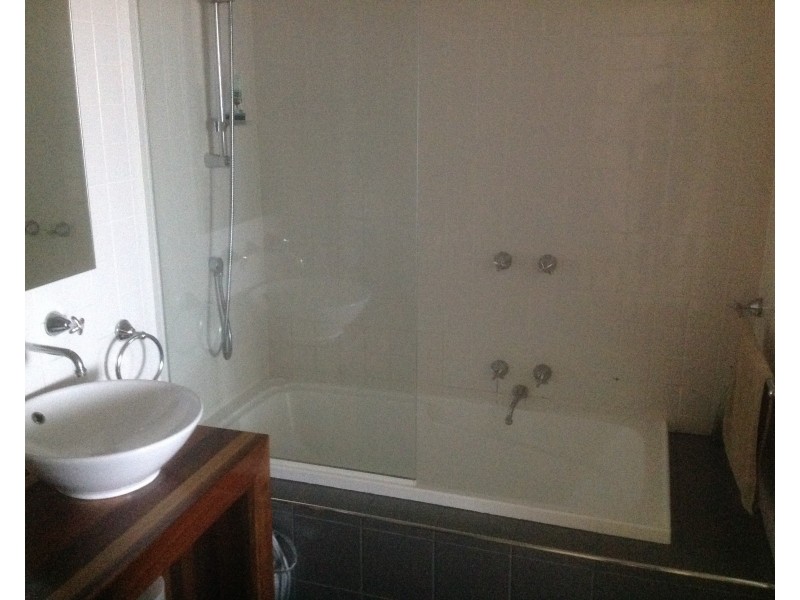 506/166 Wellington Parade, East Melbourne VIC 3002