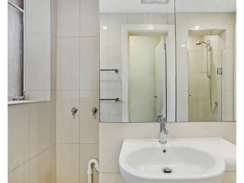 1/102 Albert Street, East Melbourne VIC 3002