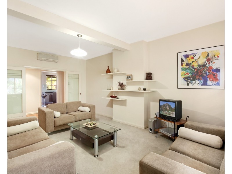 2/58 Queens Road, Melbourne VIC 3004