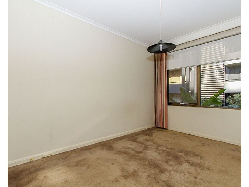 20/73 Queens Road, Melbourne VIC 3004