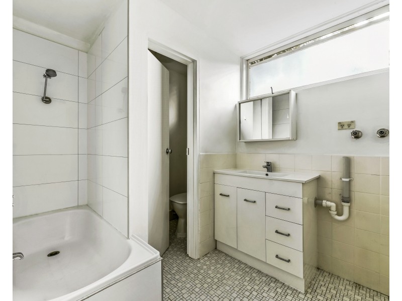 2/21 Powlett Street, East Melbourne VIC 3002