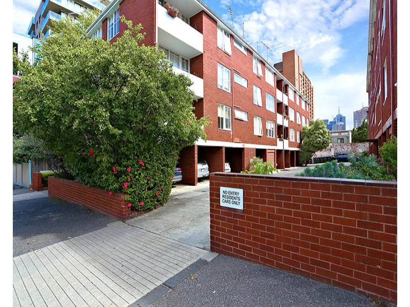2/21 Powlett Street, East Melbourne VIC 3002