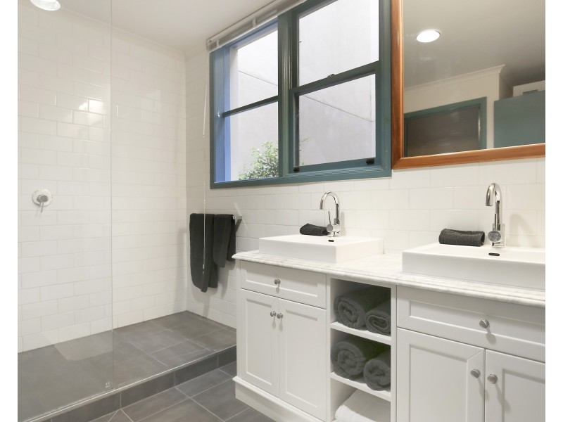 15 Coromandel Place, Melbourne VIC 3000