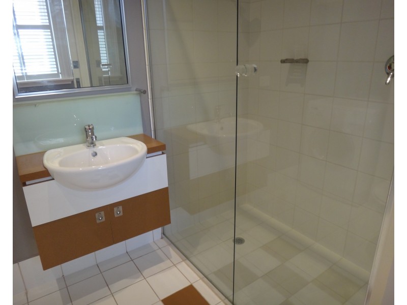 11/90 Bourke Street, Melbourne VIC 3000