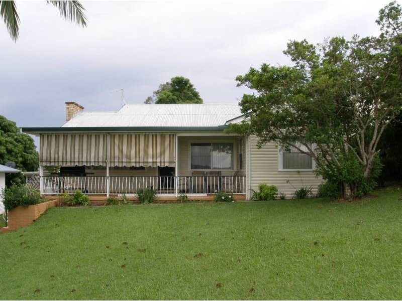 8 Hilton Avenue, Lismore Heights NSW 2480