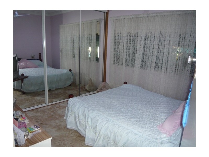 * Oakley Avenue, East Lismore NSW 2480