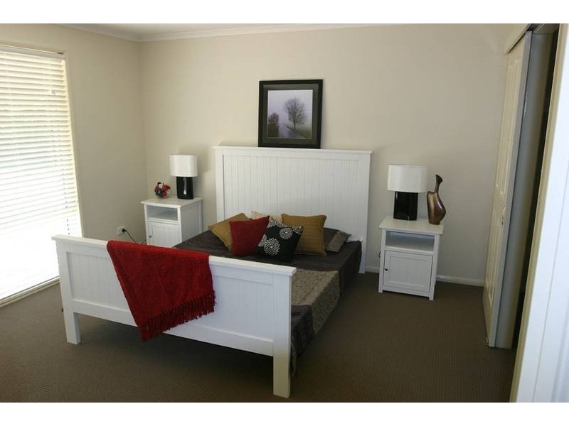 8 Sunny Valley Place, Modanville NSW 2480