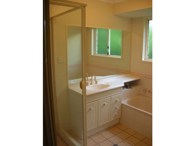 8 Sunny Valley Place, Modanville NSW 2480