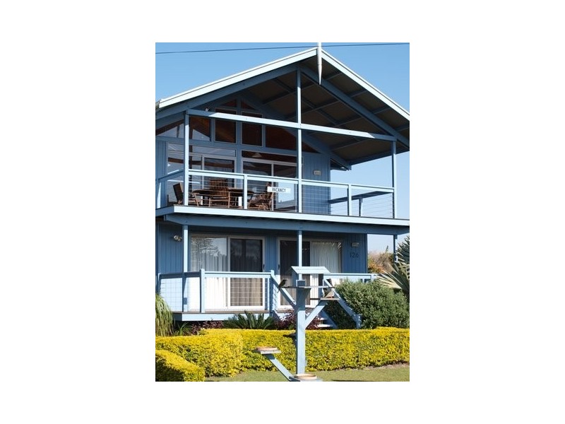 126 Ocean Road, Brooms Head NSW 2463