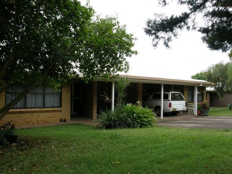 1 & 2/10 Pendara Crescent, Lismore Heights NSW 2480