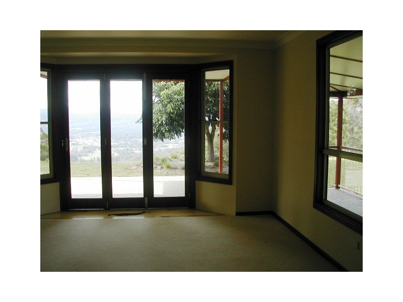 60 Lodge Road, Mountain Top NSW 2480