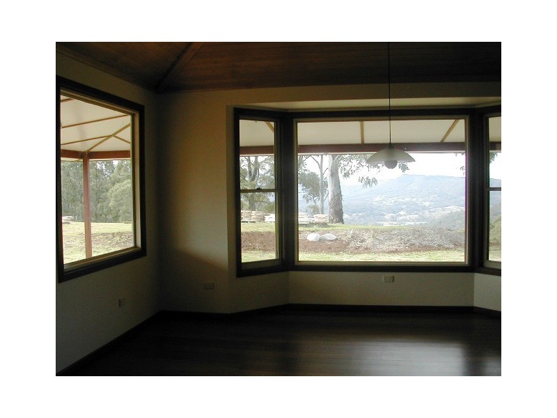 60 Lodge Road, Mountain Top NSW 2480