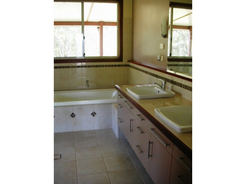 60 Lodge Road, Mountain Top NSW 2480