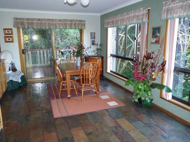 8 McIntosh Road, Chilcotts Grass NSW 2480