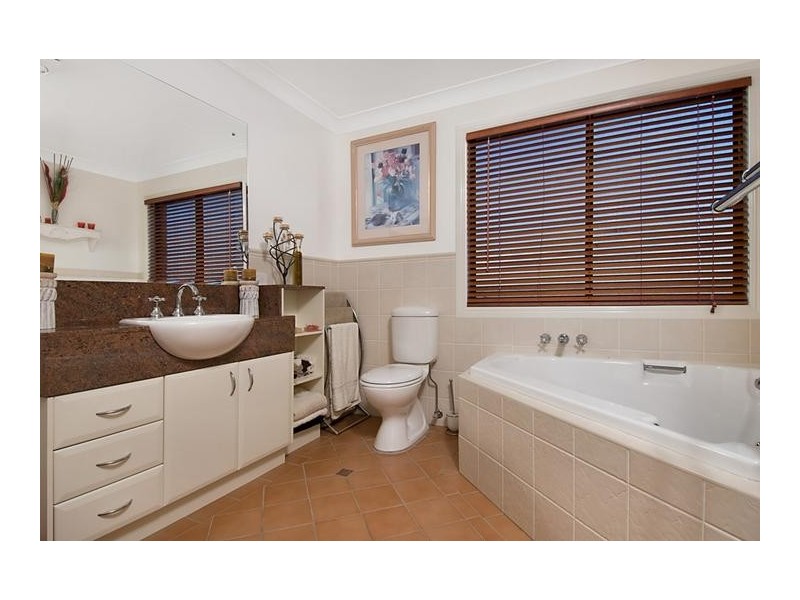 45 Whispering Valley Drive, Richmond Hill NSW 2480