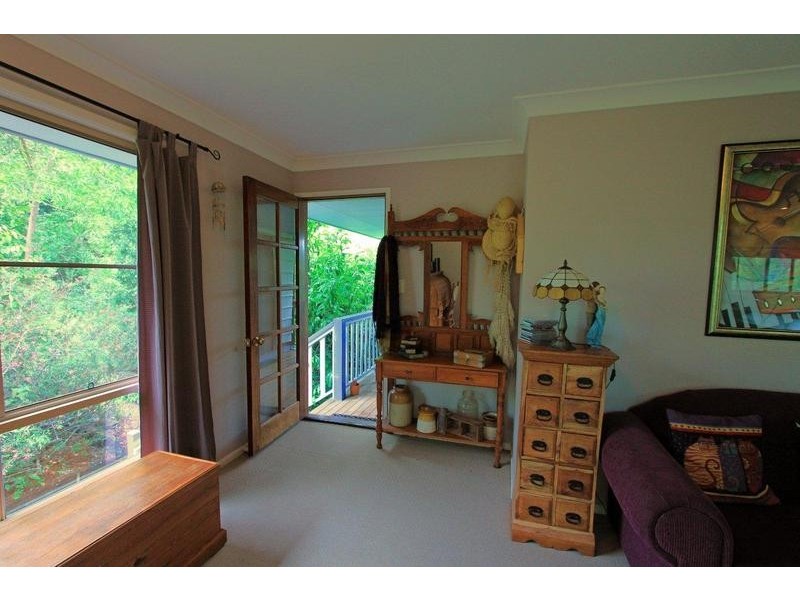 42 Dunromin Drive, Modanville NSW 2480