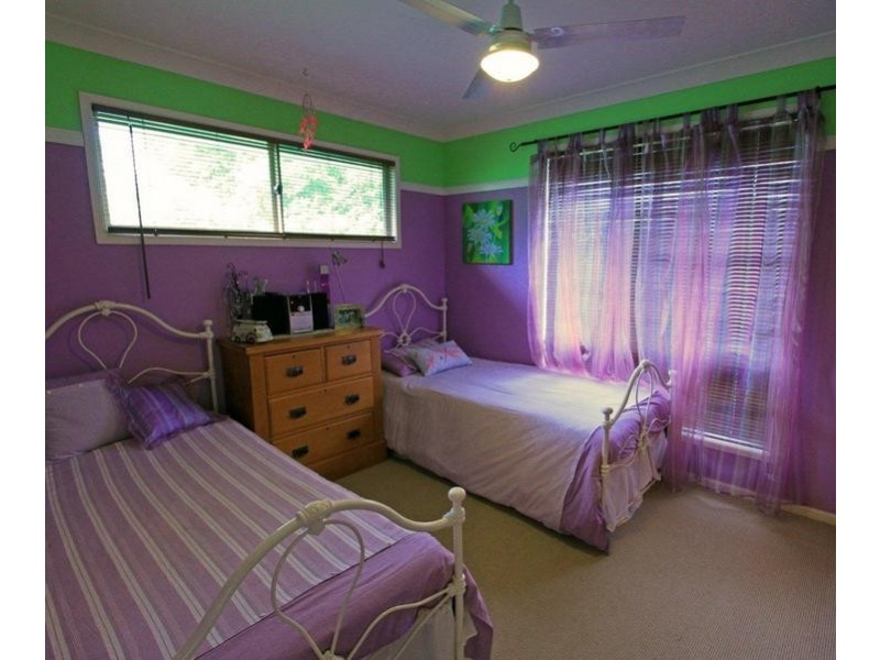 42 Dunromin Drive, Modanville NSW 2480