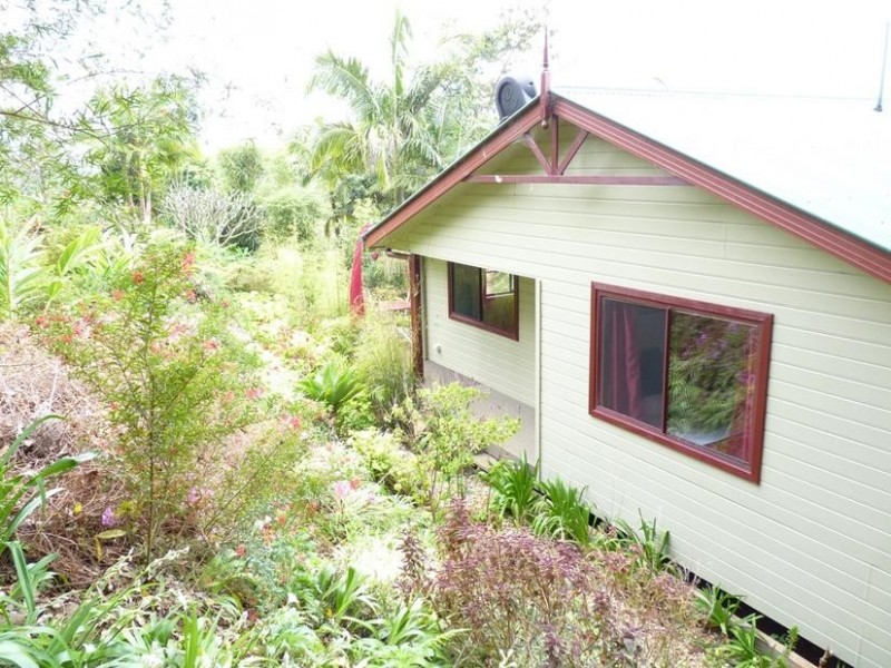 15 Henderson Place, Modanville NSW 2480