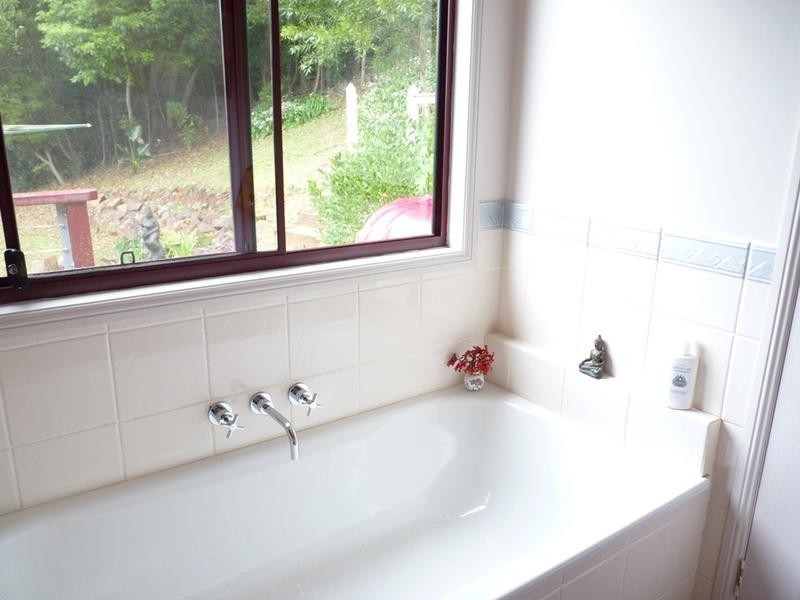 15 Henderson Place, Modanville NSW 2480