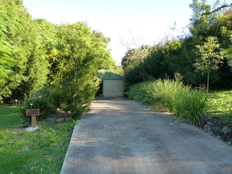 15 Henderson Place, Modanville NSW 2480