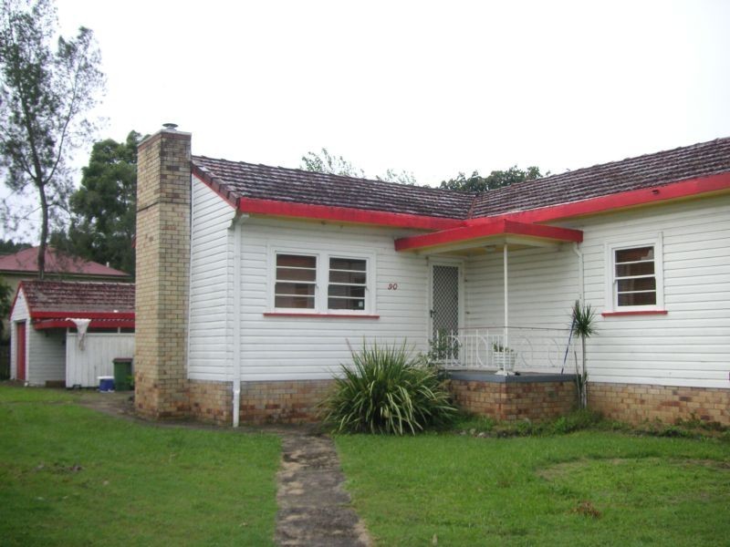 90 Oakley Avenue, East Lismore NSW 2480