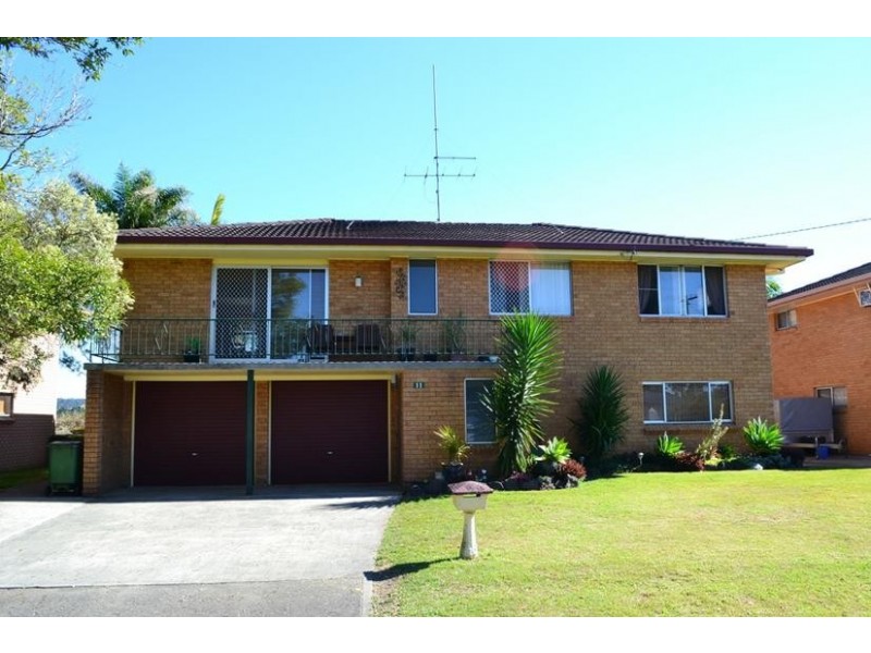11 Maloney Avenue, South Lismore NSW 2480