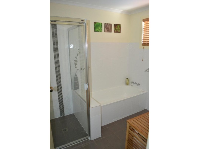 11 Maloney Avenue, South Lismore NSW 2480