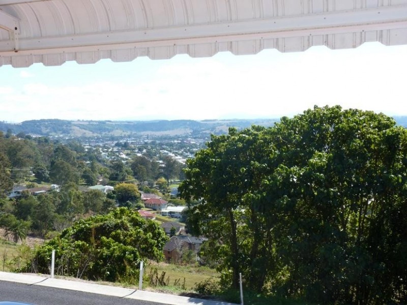 17 Belvedere Drive, East Lismore NSW 2480