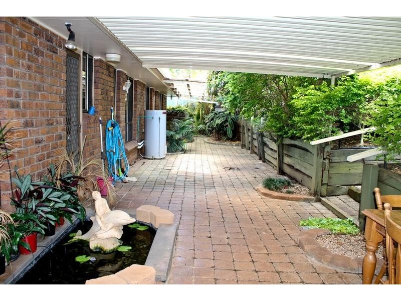 15 Highview Crescent, Modanville NSW 2480