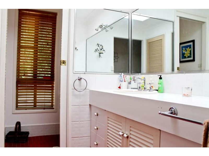 15 Highview Crescent, Modanville NSW 2480
