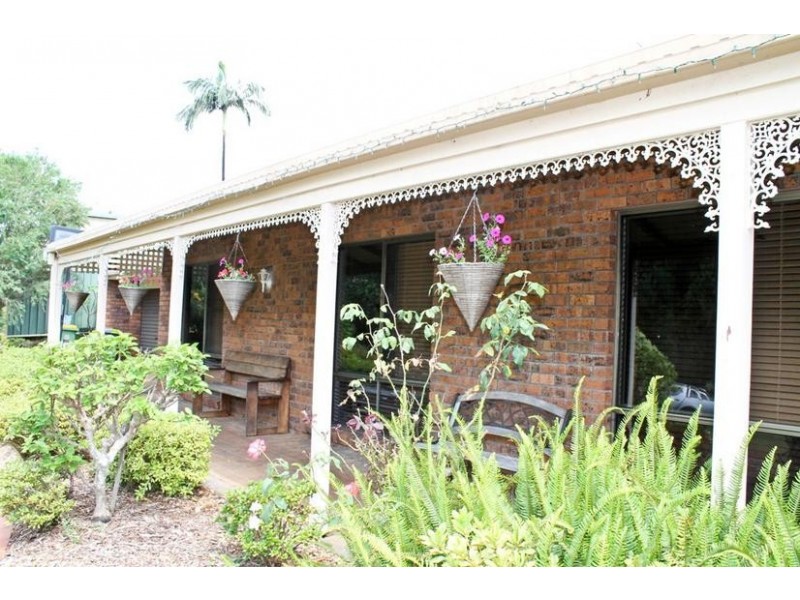 15 Highview Crescent, Modanville NSW 2480