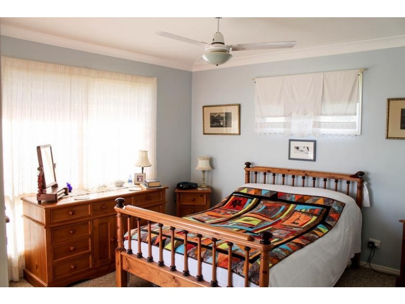 33 Funnell Drive, Modanville NSW 2480