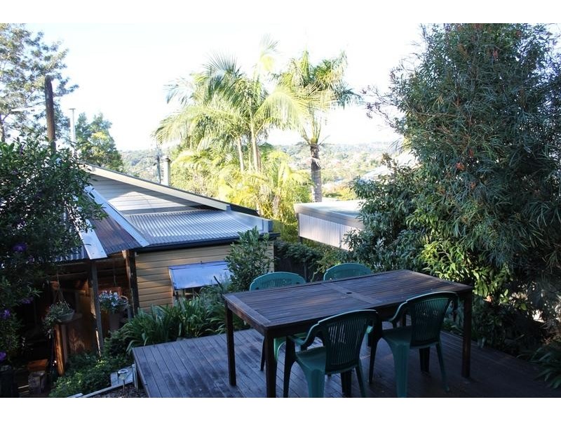 11 Daphne Street, Girards Hill NSW 2480