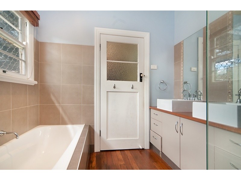 56 Oakley Avenue, East Lismore NSW 2480