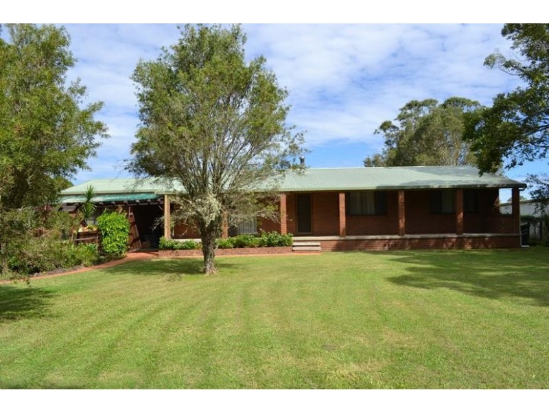 21 Meadow Drive, South Lismore NSW 2480
