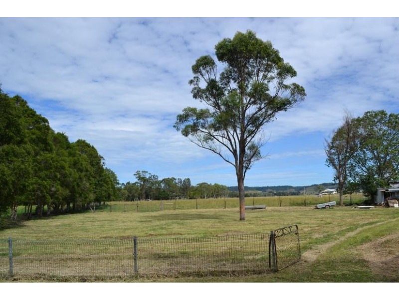 21 Meadow Drive, South Lismore NSW 2480