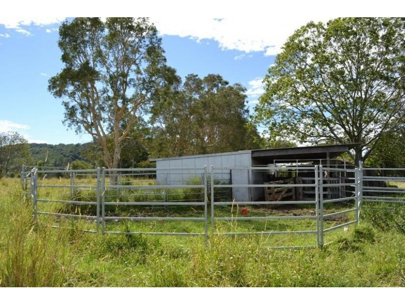 21 Meadow Drive, South Lismore NSW 2480
