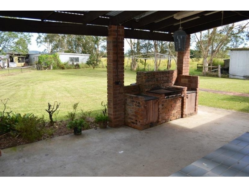 21 Meadow Drive, South Lismore NSW 2480