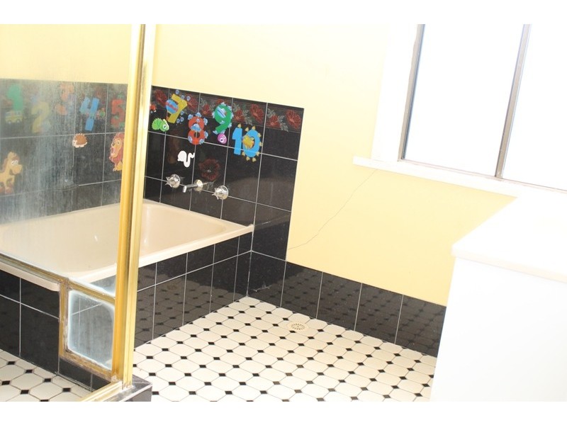 100 Oakley Avenue, East Lismore NSW 2480