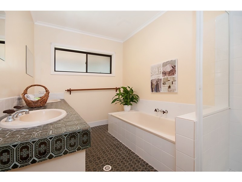 5 Pamela Drive, Chilcotts Grass NSW 2480