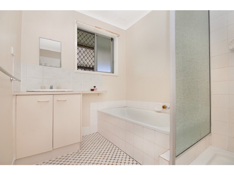 4 Charlton Avenue, South Lismore NSW 2480